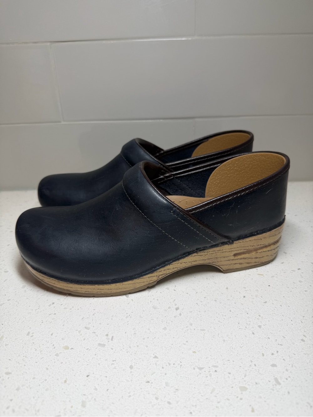 Dansko leather clogs shoes DARK BLUE SIZE 42 11 10.5 nurse - Picture 13 of 16